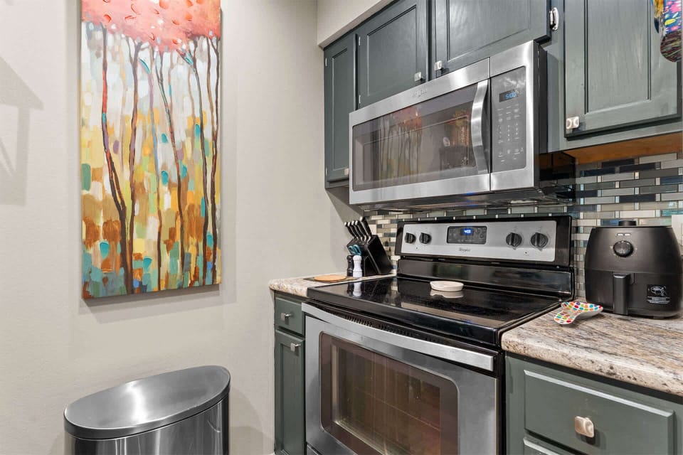The open kitchen is well equipped for an unforgettable getaway​