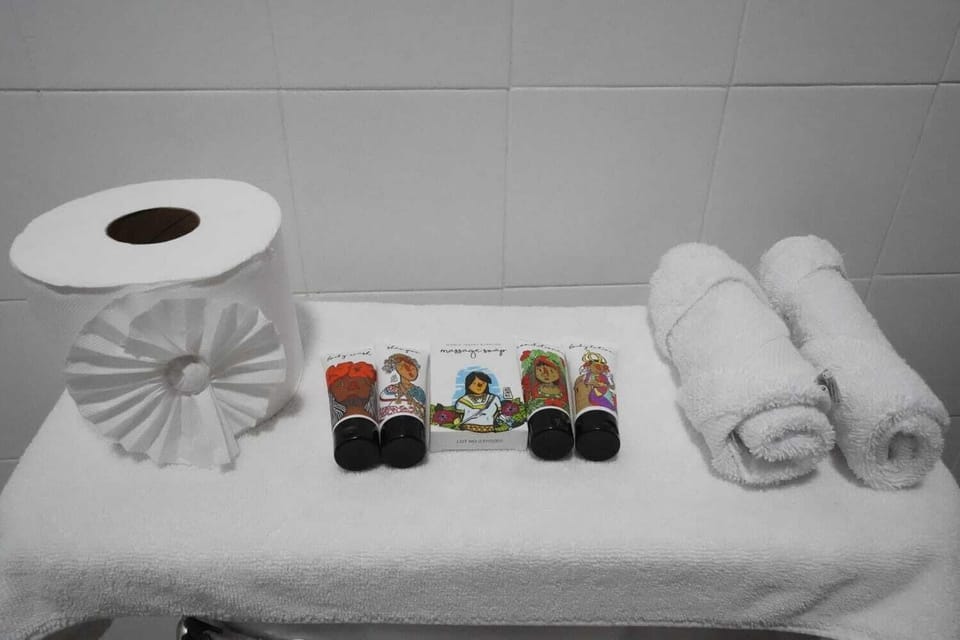 Bathroom amenities