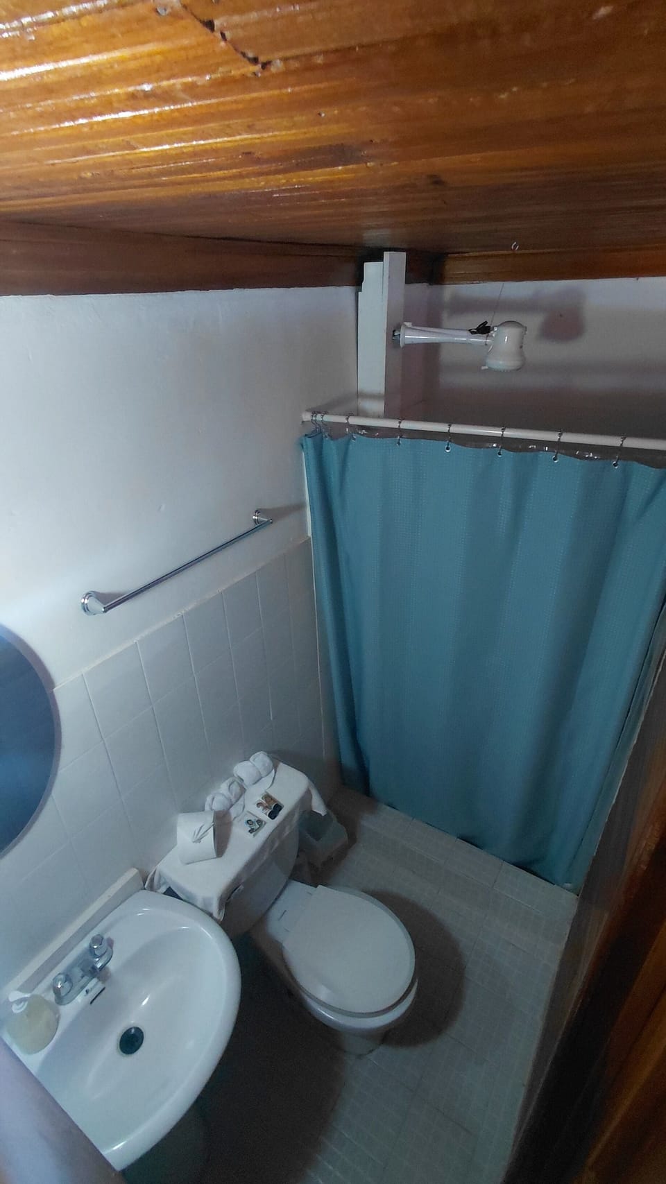 Deluxe Double Room, Balcony | Bathroom