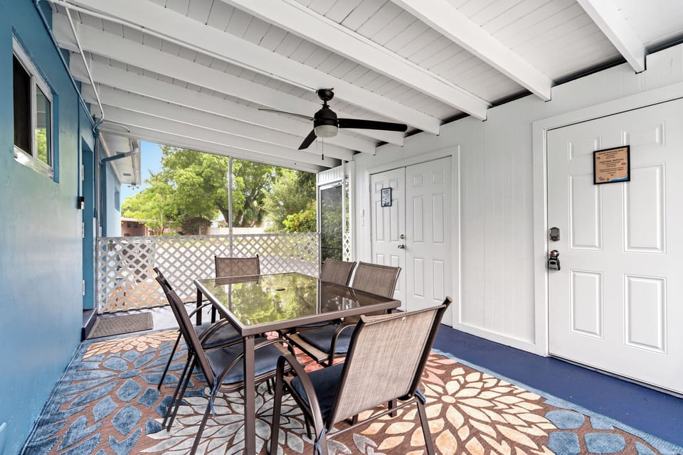 Outdoor dining