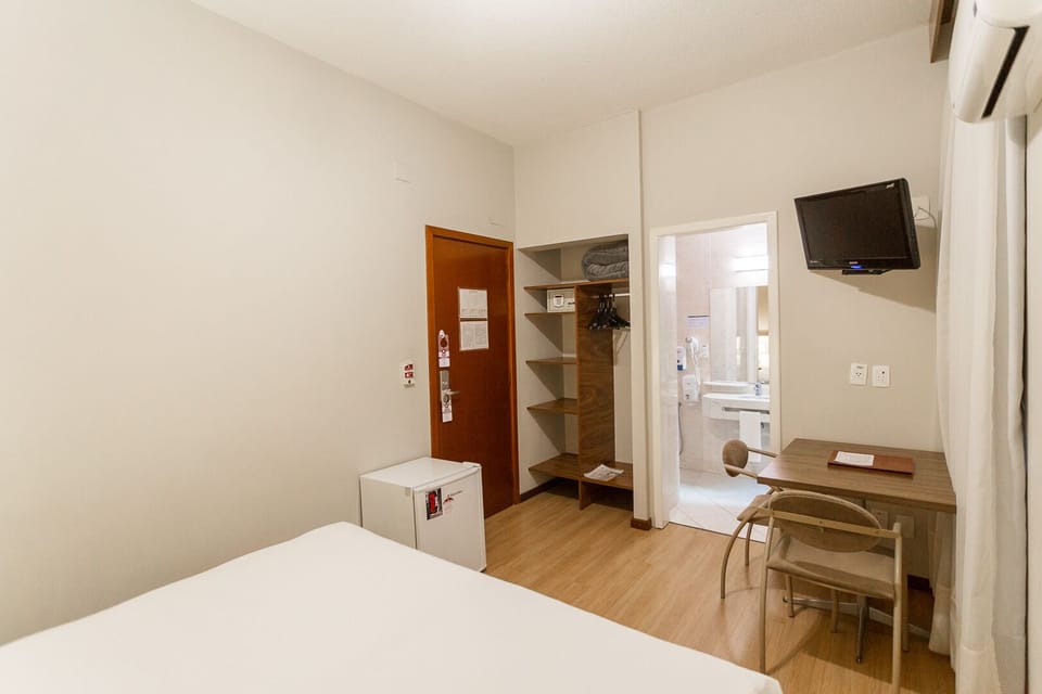 Bedroom. Interior and views may vary based on location and availability.