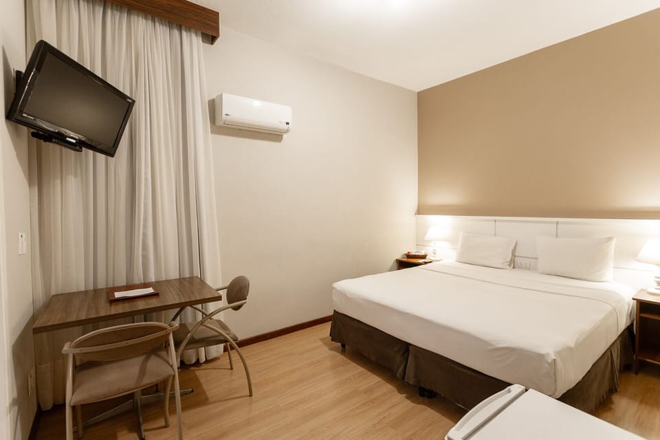 Bedroom. Interior and views may vary based on location and availability.