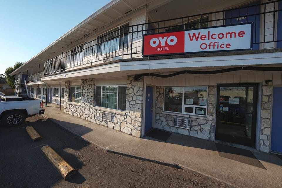 Entrance / Reception