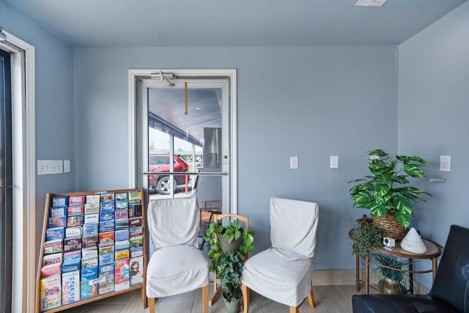 Entrance / Reception