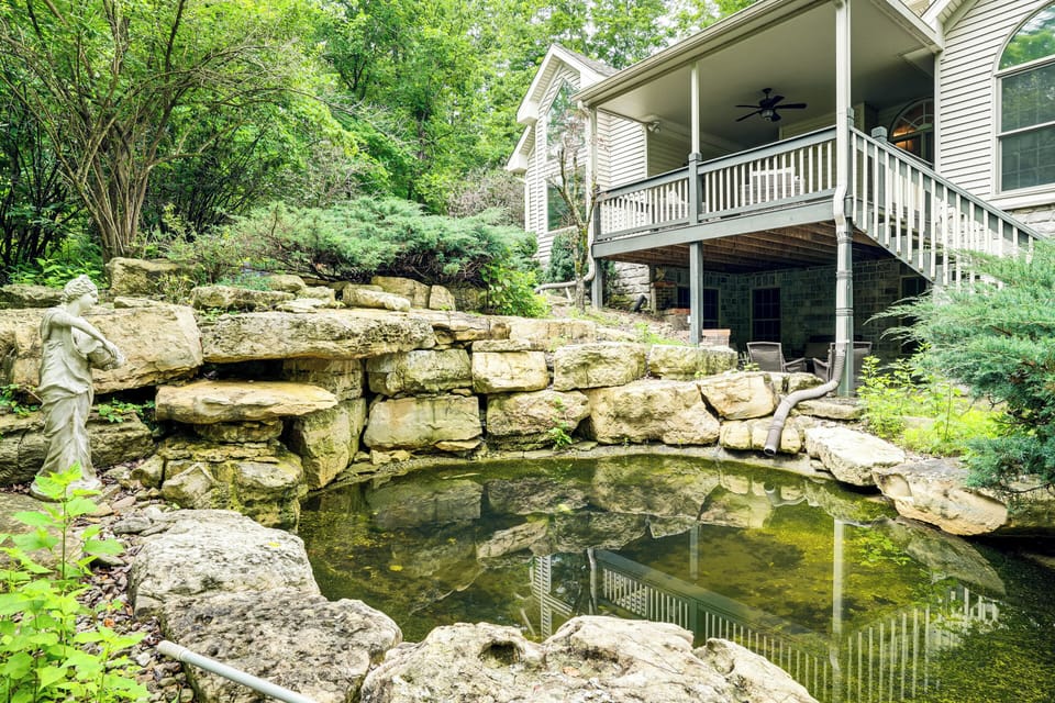 Pond w/ Fountain