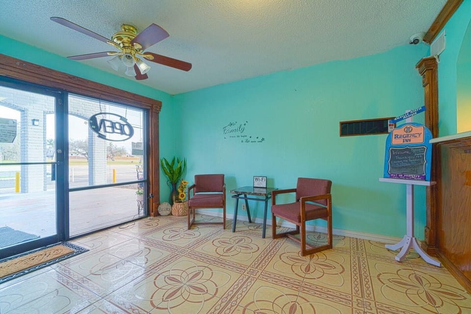 Entrance / Reception