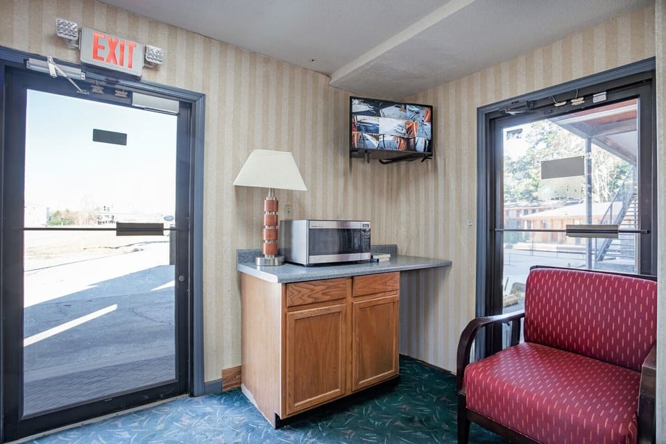 Entrance / Reception