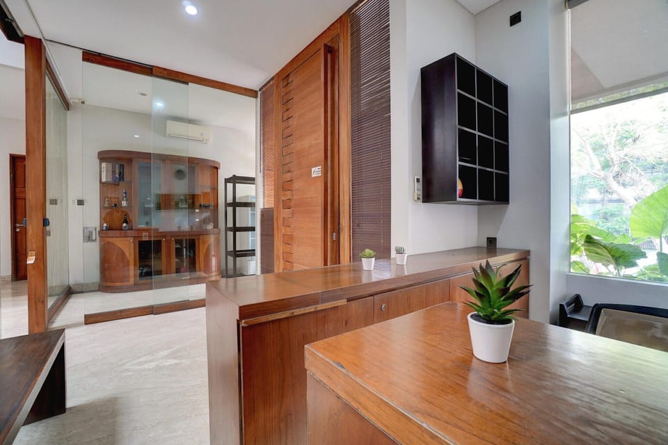 Entrance / Reception