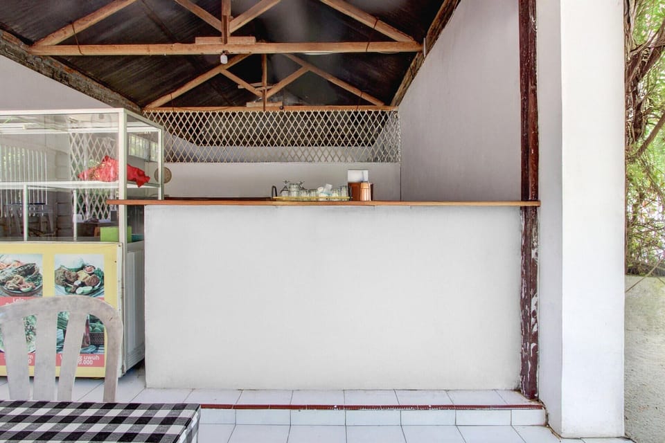 Entrance / Reception