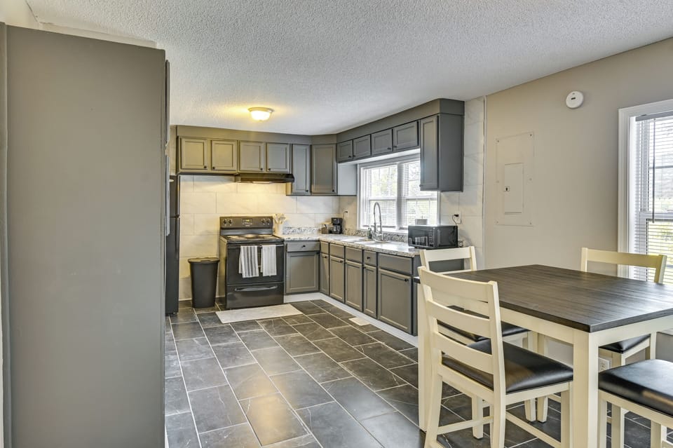 Dining Table | Kitchen