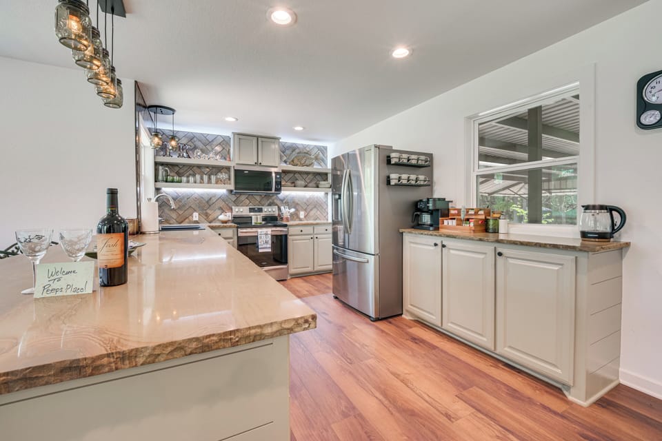 Kitchen | Single-Story Home