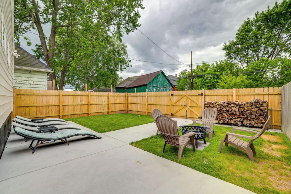 Fenced Backyard | Fire Pit