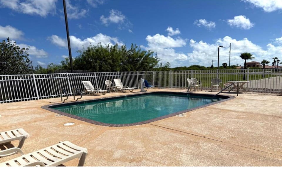Hotel Swimming Pool