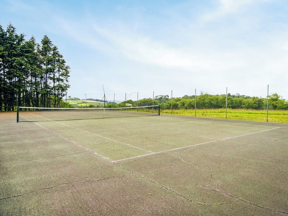 Tennis court | Shippon - North Hill Cottages, Barnstaple