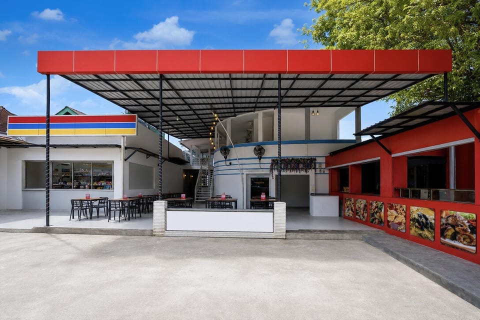 Entrance / Reception