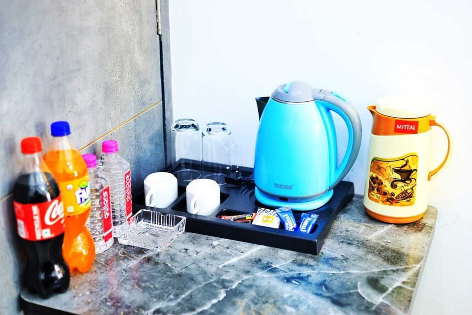 Deluxe Double Room | Coffee and/or coffee maker