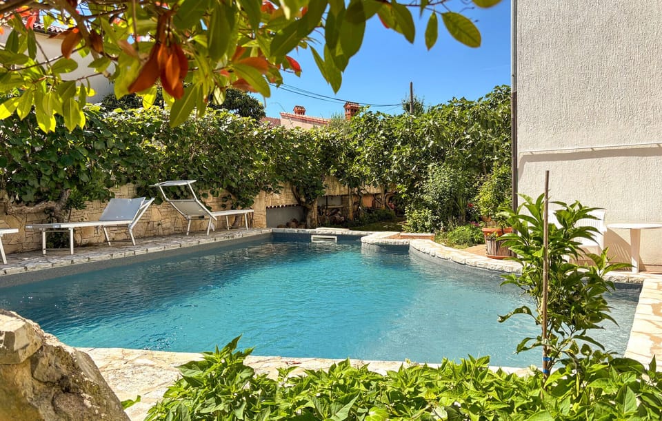 pool