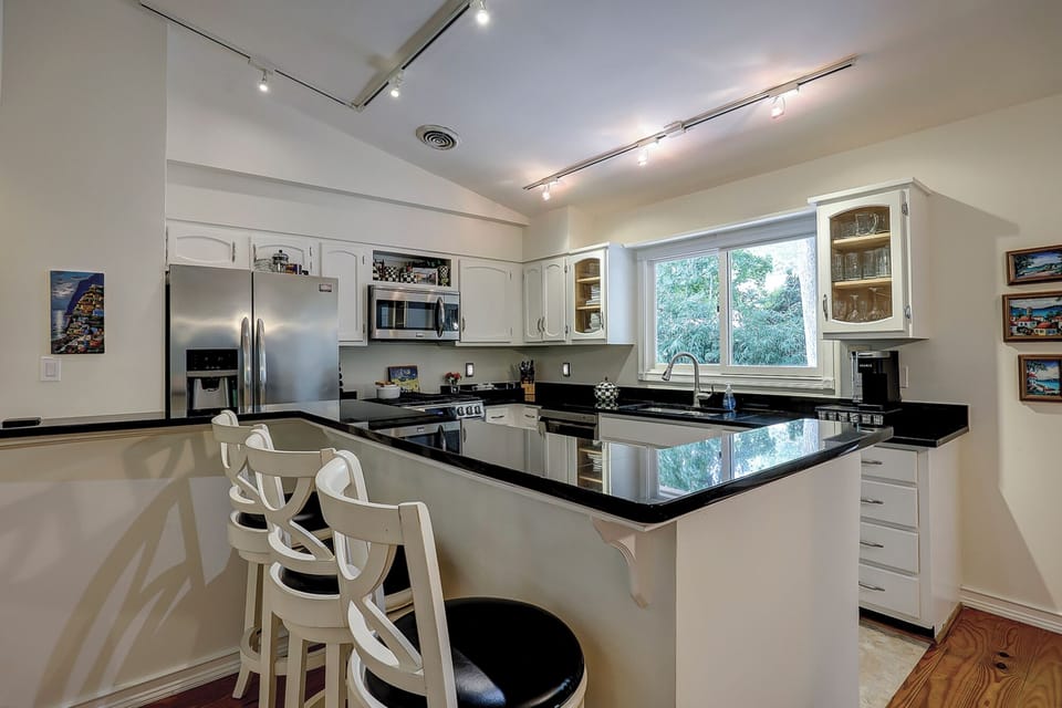 Kitchen Bar