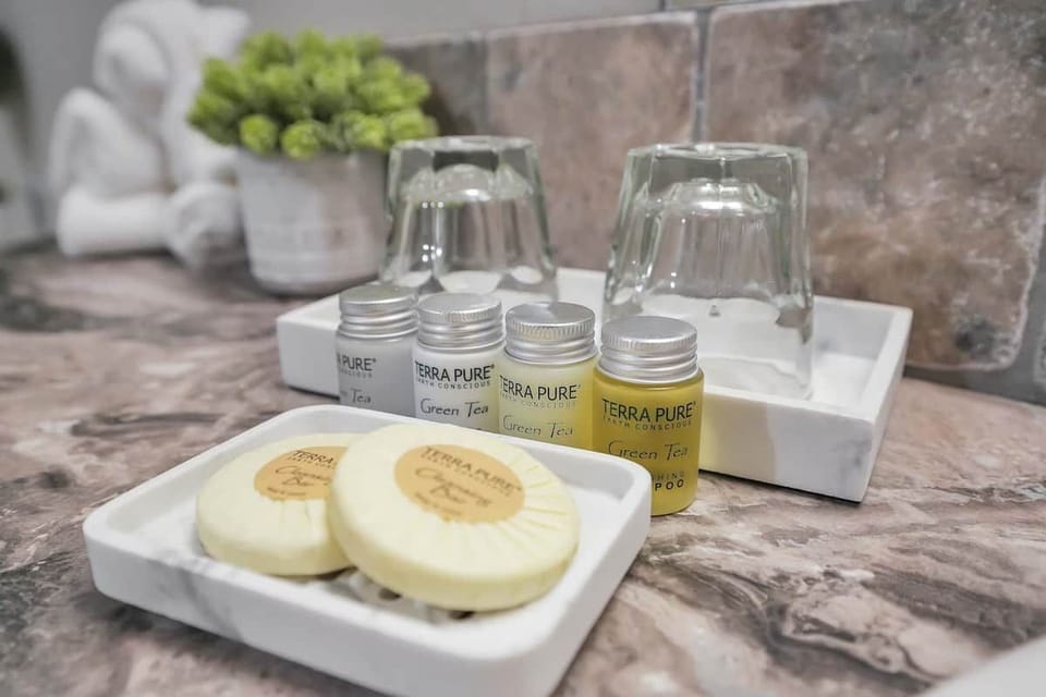 Bathroom amenities