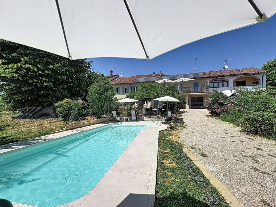 Swimming Pool, Residential Area, Outdoor Furniture, Resort, Umbrella, Leisure, Estate, Hacienda, Shade, Villa