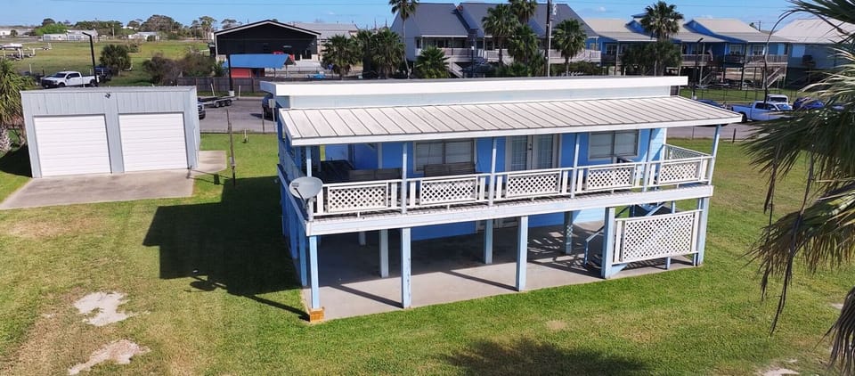 Kuecker House - aerial