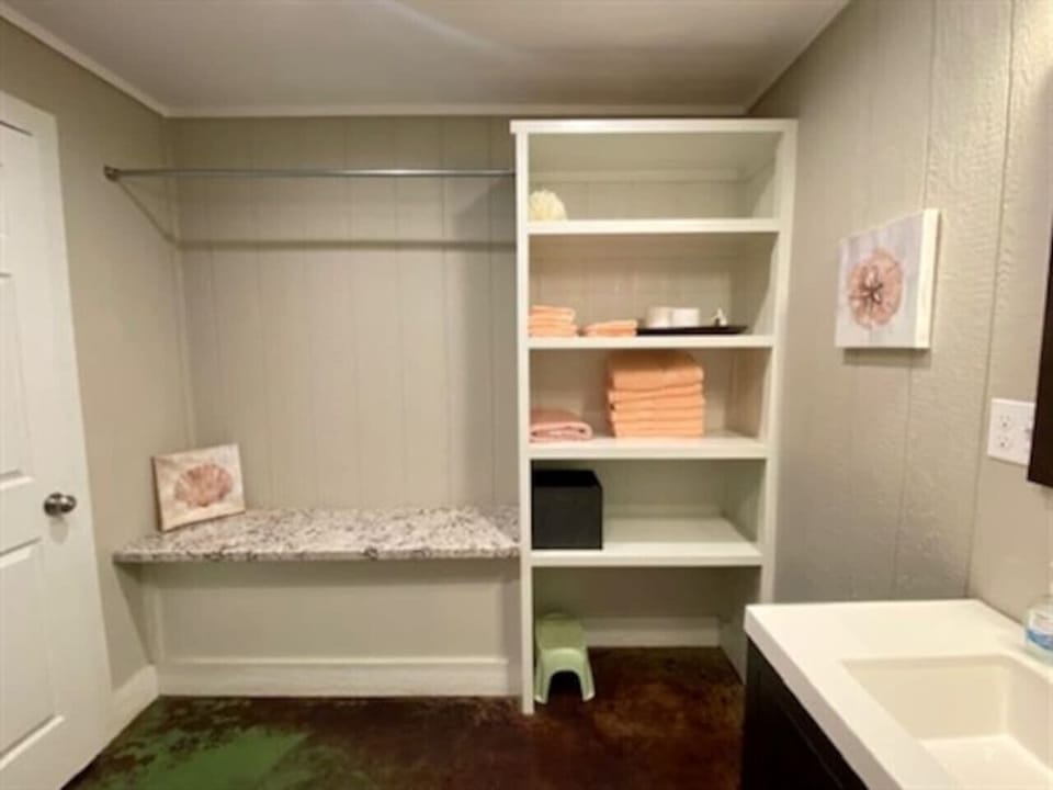 Master Closet - Upstairs