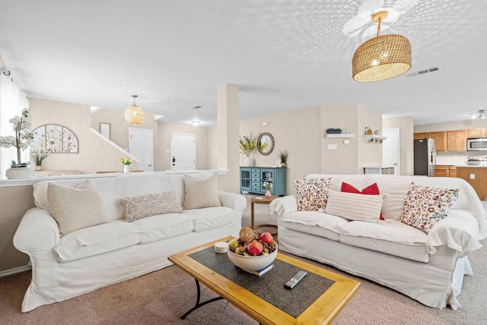 Bright, open-concept living area—perfect for group gatherings.