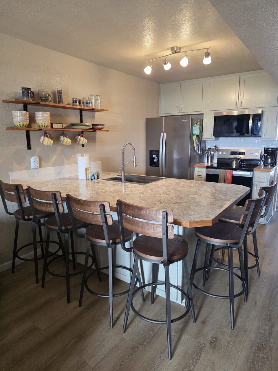 Kitchen (2)