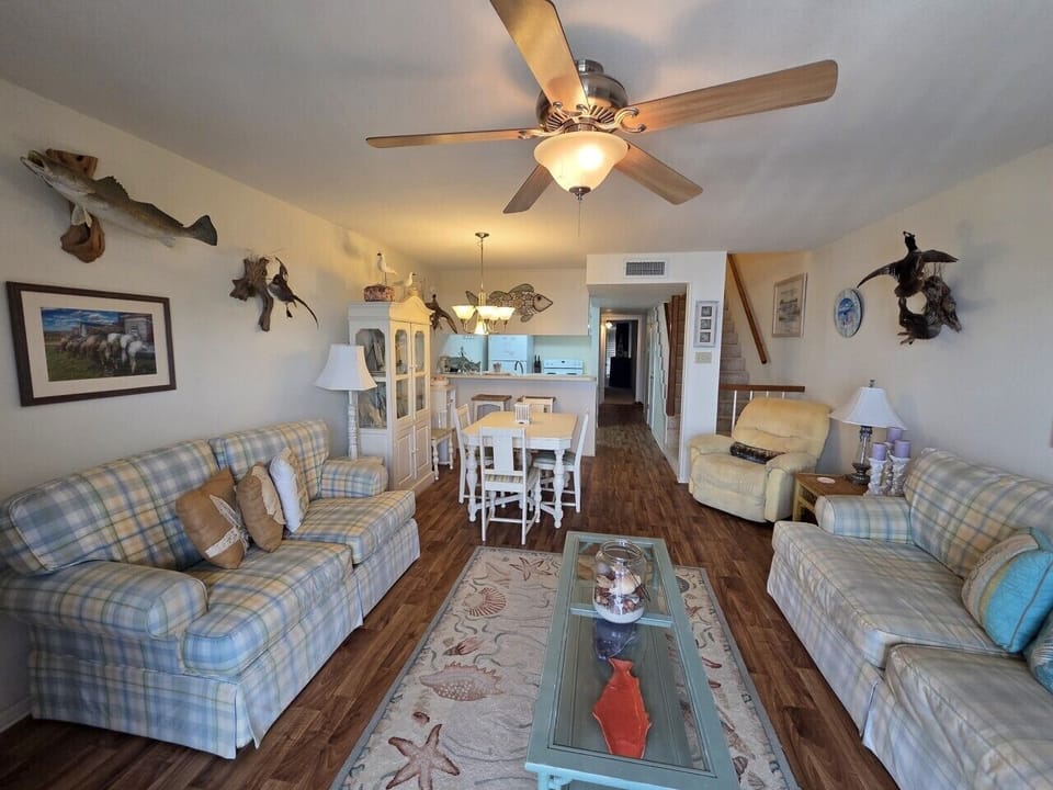 Living Room - 3