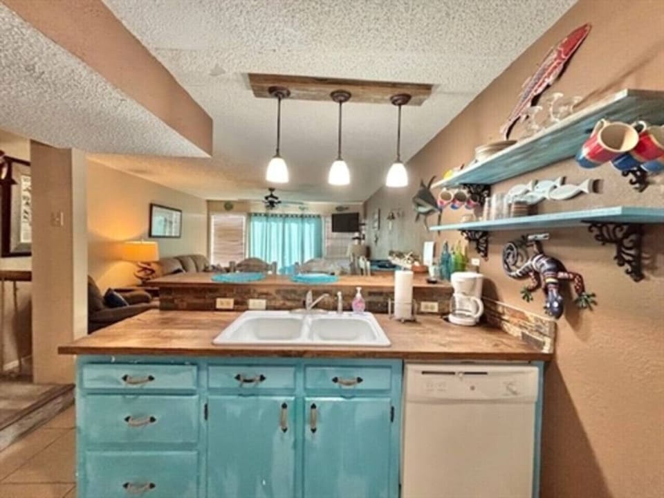 PC #14 - kitchen