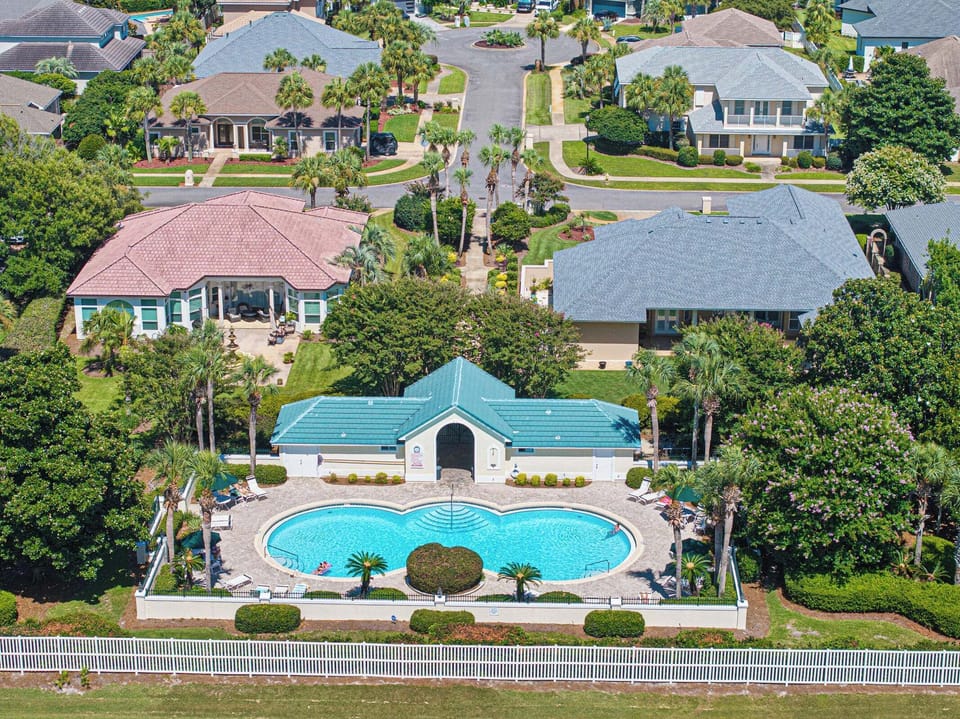 Avalon Pool