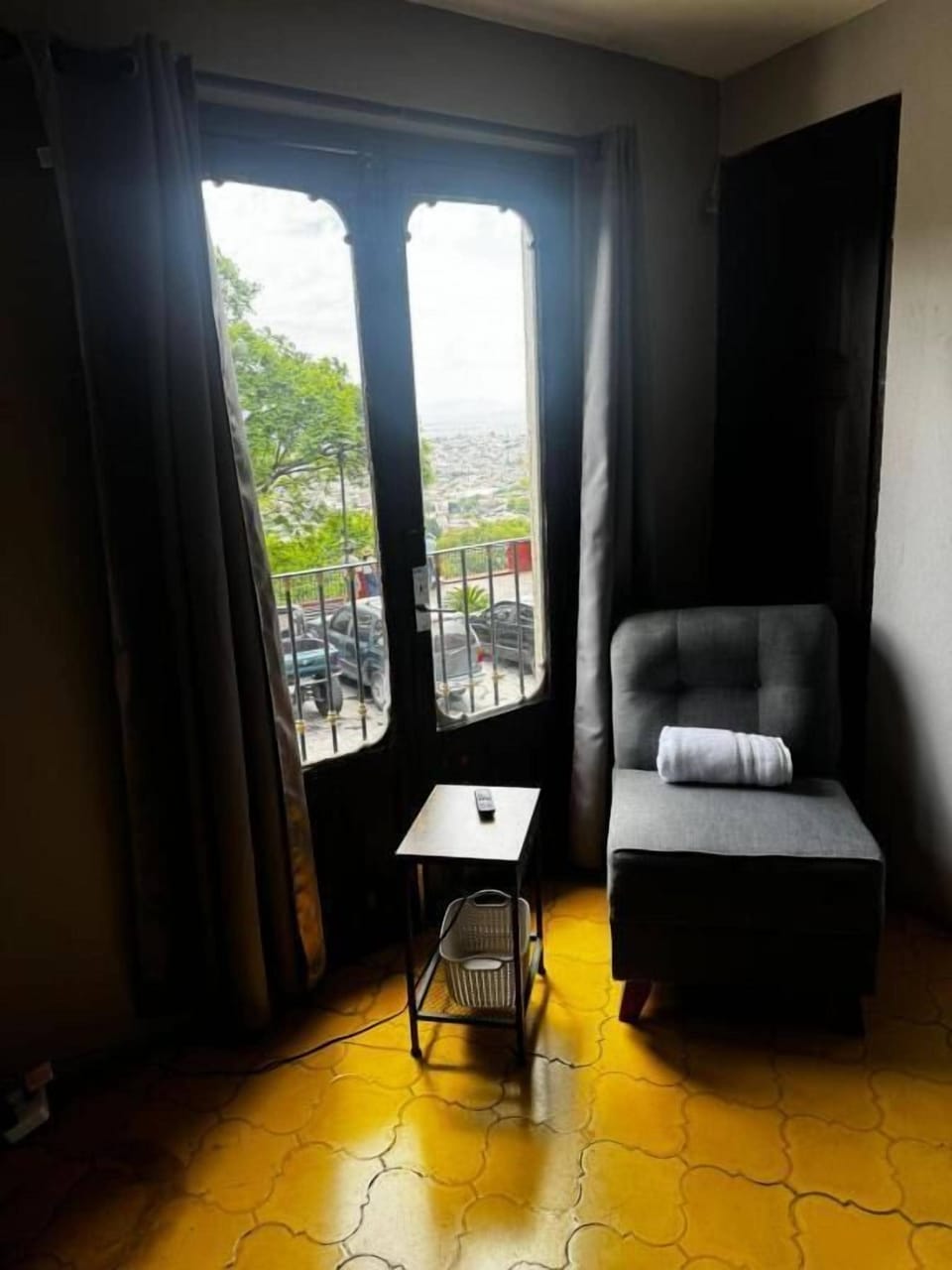 Family Apartment, Balcony, City View | Living area