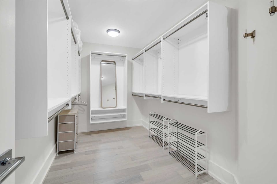 Spacious Walk in Closet Primary Bedroom