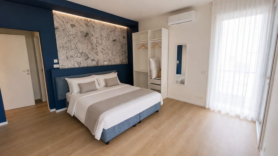 Deluxe Double Room, Non Smoking, Terrace | Egyptian cotton sheets, premium bedding, minibar, desk