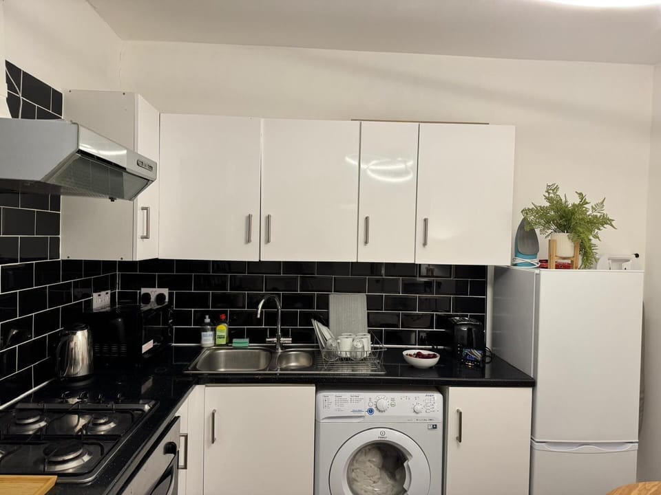 Fridge, microwave, oven