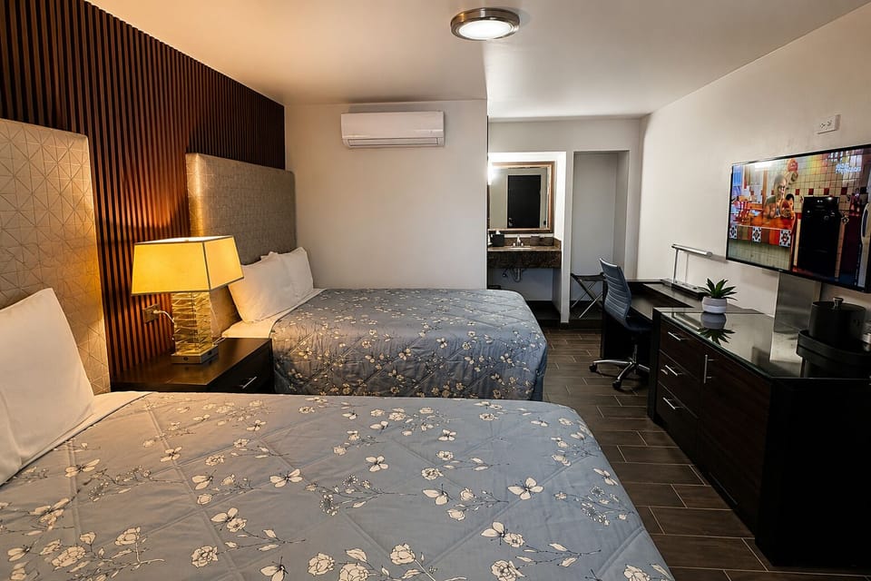 Comfort Double Room | Desk, laptop workspace, iron/ironing board (on request), WiFi (free)