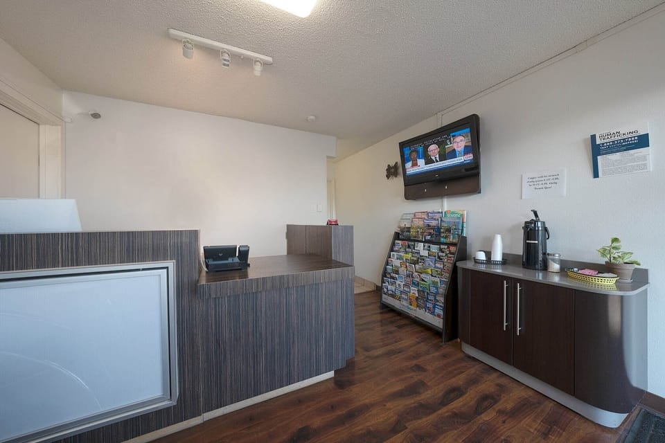 Entrance / Reception
