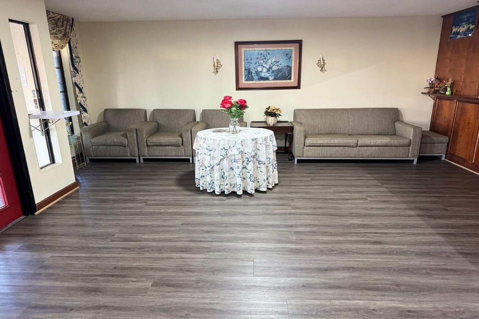 Entrance / Reception
