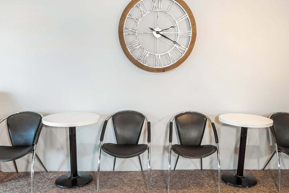 Entrance / Reception