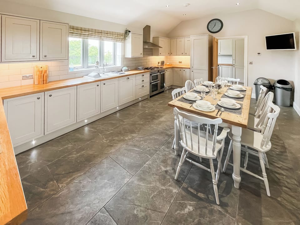 Kitchen/diner | The Stables - Acacia Farm, Wrangle, near Boston
