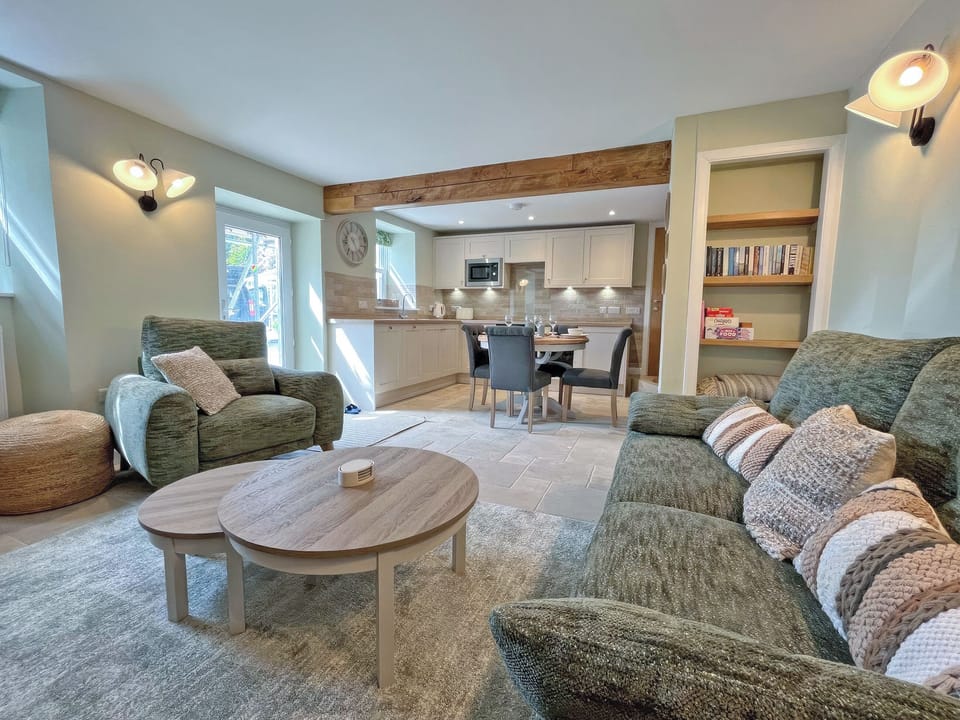 Open plan living space | Coachman&rsquo;s Cottage, St Austell - Pentewan