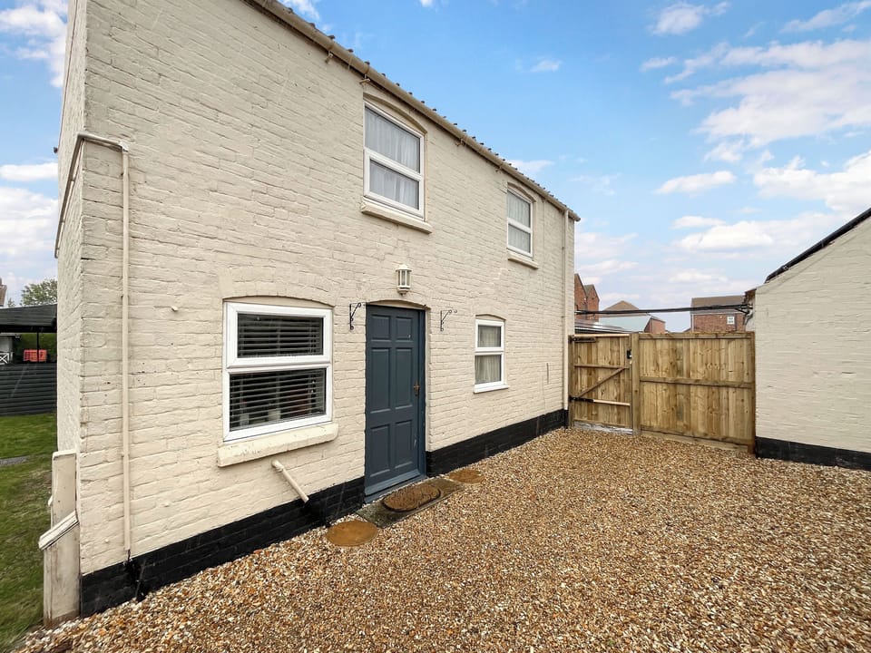 Exterior | Bacchus Cottage - Bacchus, Sutton-on-Sea