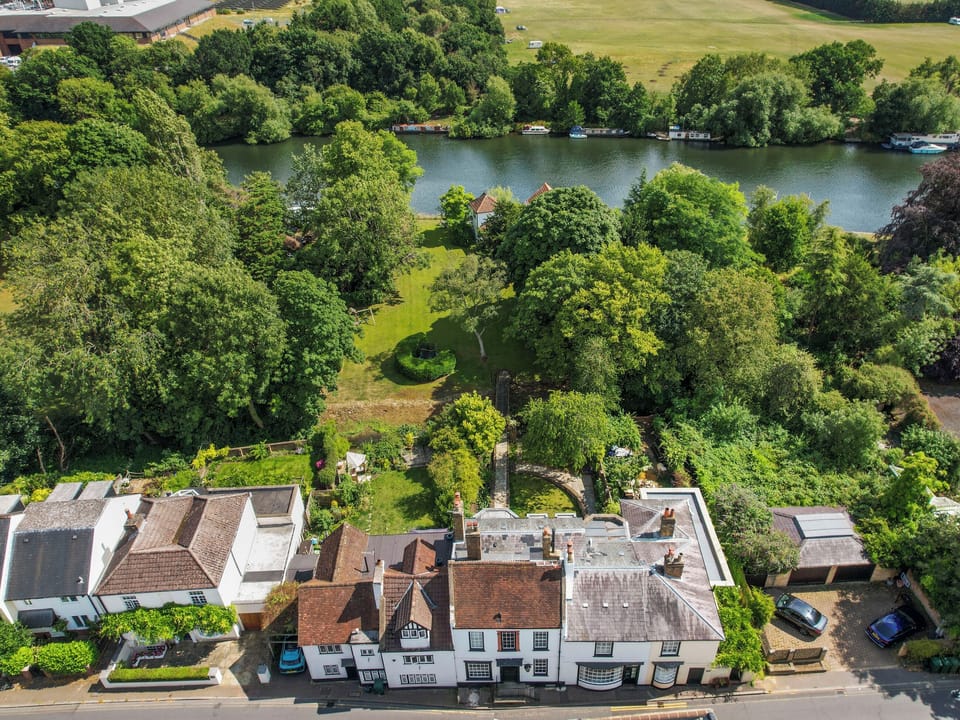 Exterior | Riverbank, Sunbury-On-Thames