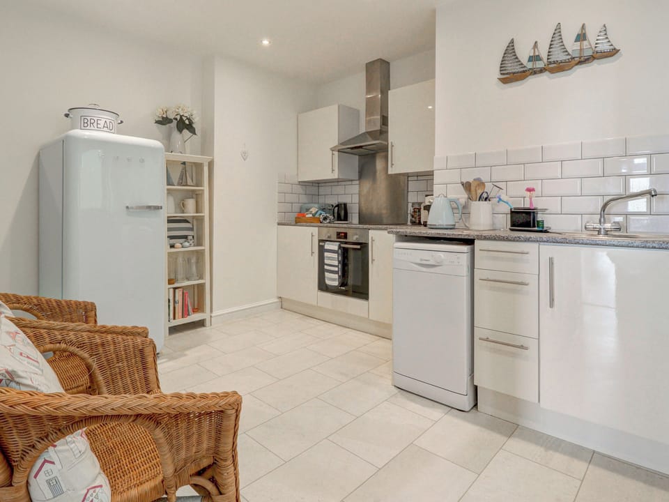 Kitchen | Gills Cliff Sunshine, Ventnor