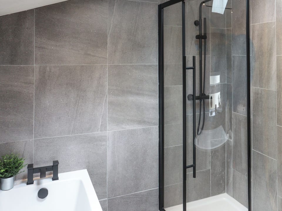 Shower room | Brynawel, Preseli Hills