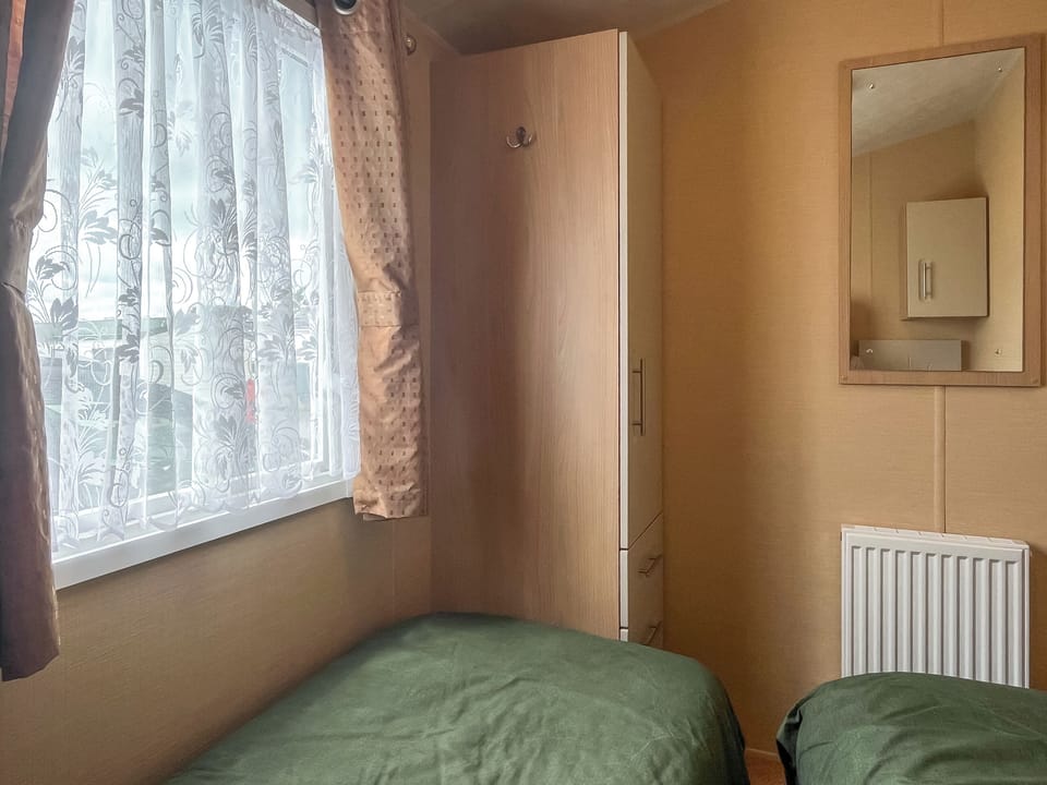 Twin bedroom | Valley View - Forest View, Oakmere, Near Northwich