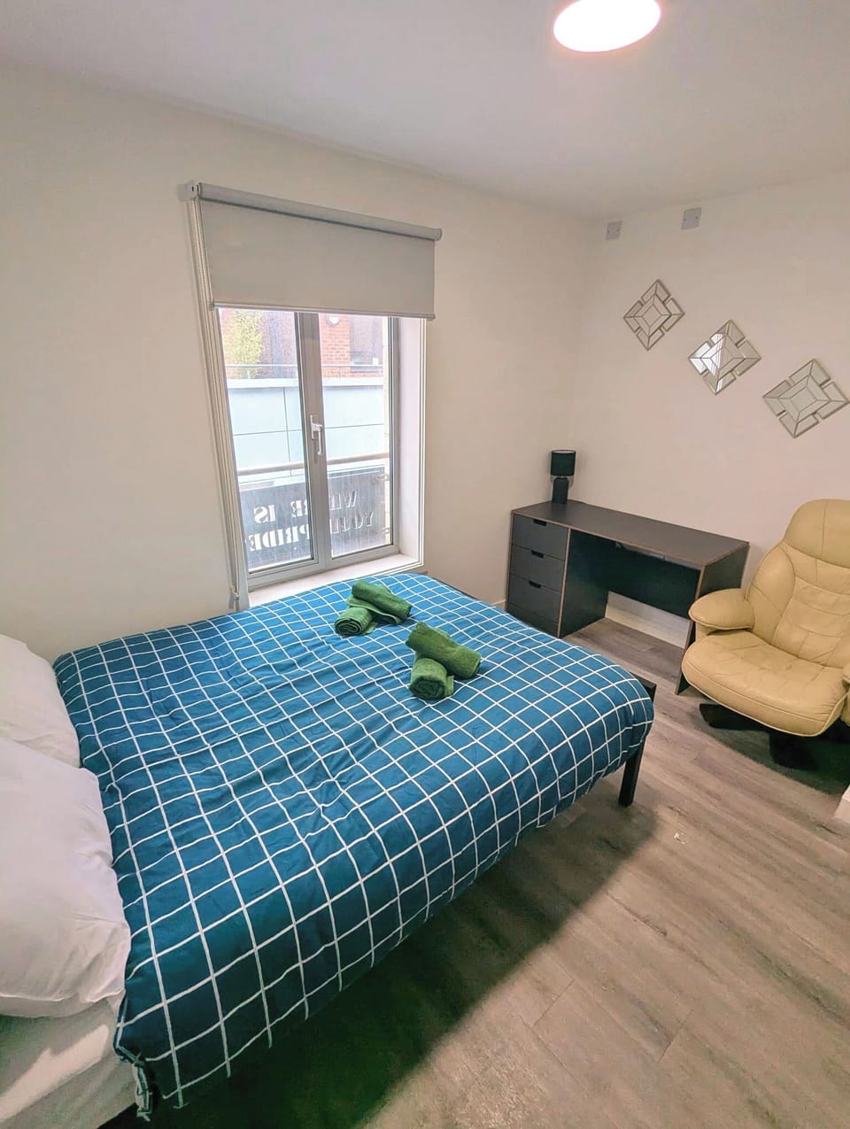 Basic Apartment | Desk, iron/ironing board, WiFi (free), bed sheets
