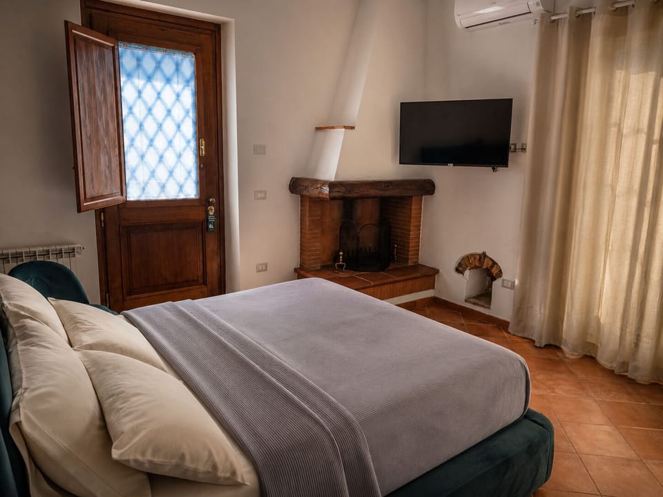Exclusive Double Room | Premium bedding, pillowtop beds, WiFi (free), bed sheets