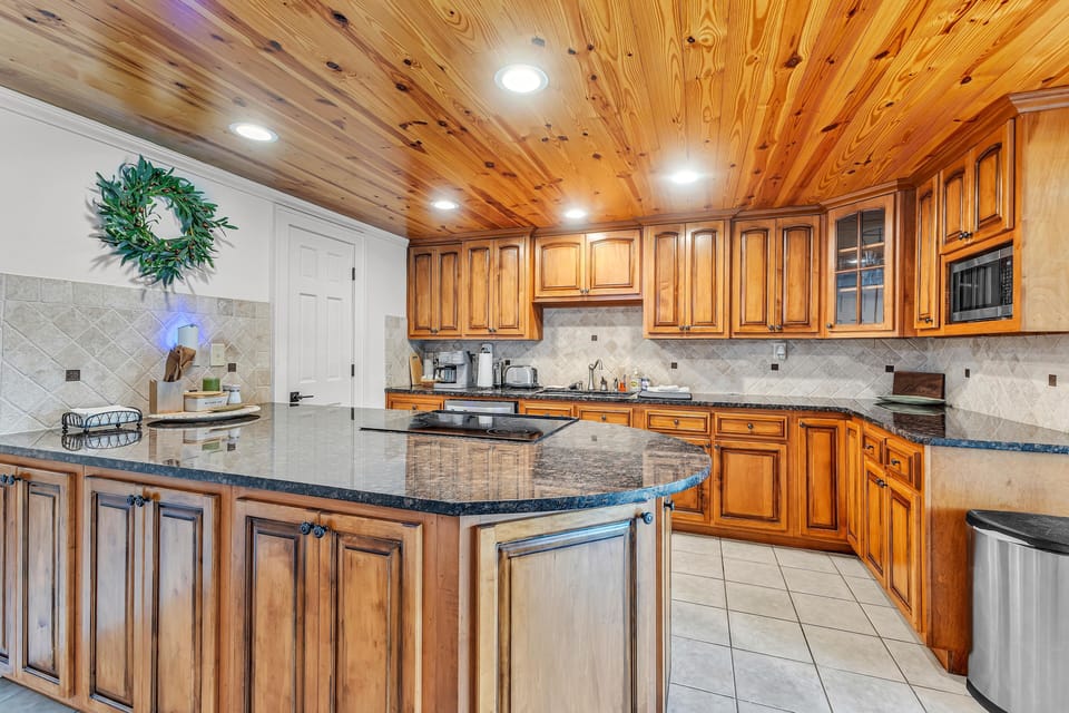 Lower kitchen