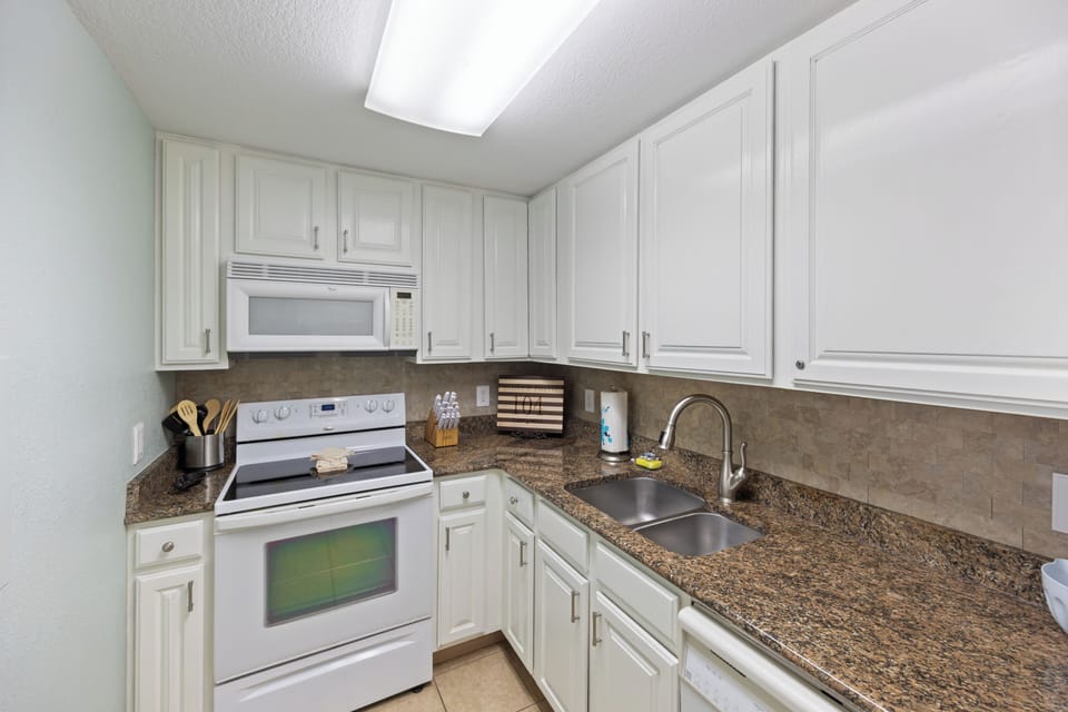 Watts Up Condo - Harbour Pointe 104 by PKRM - Light. Bright. Clean. Fresh.